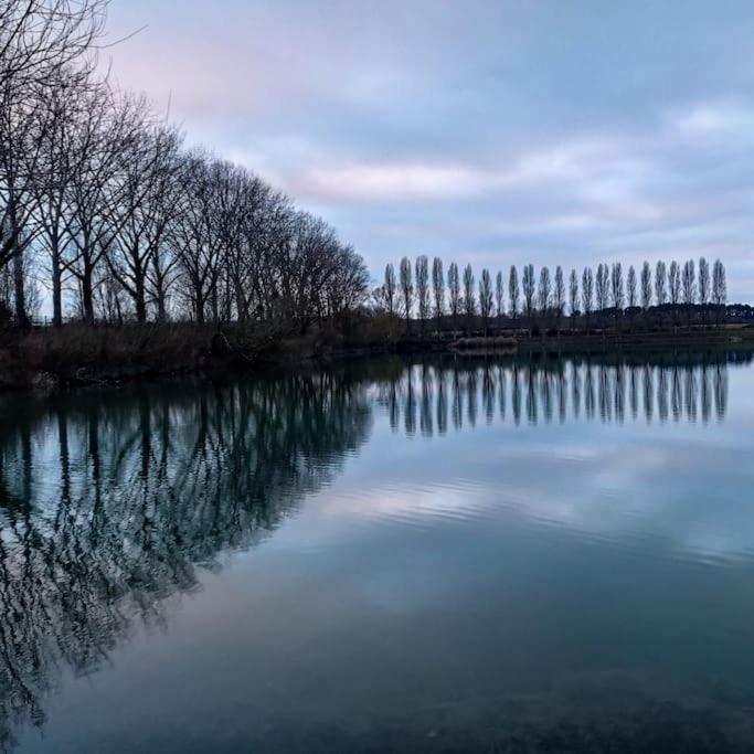 At The Edge Of La Seine Near Giverny Holiday home